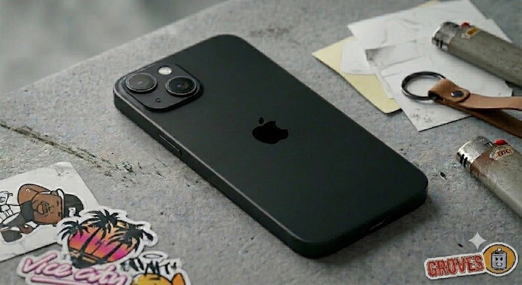 Plain phone before applying vinyl stickers
